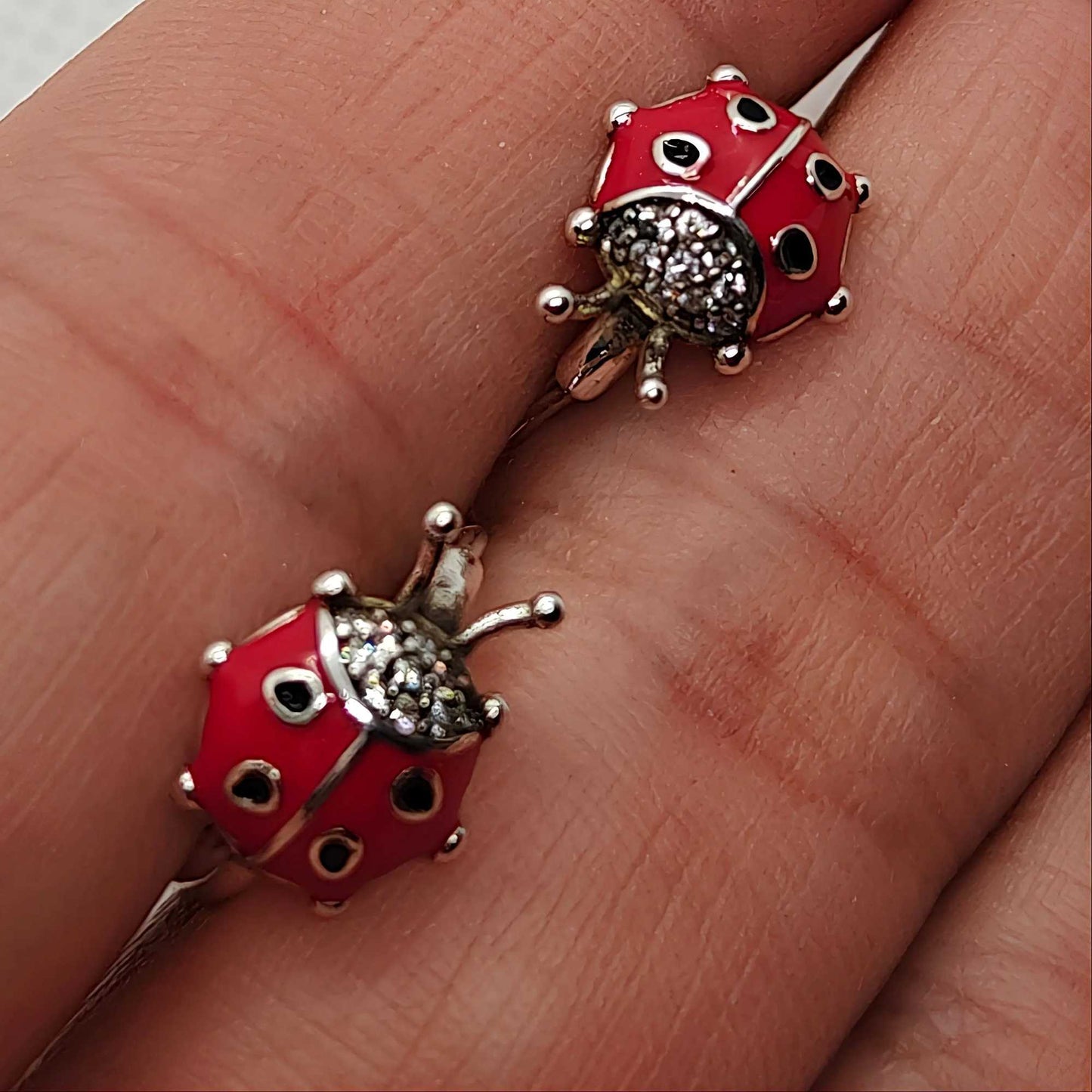 Pendientes Mariquita