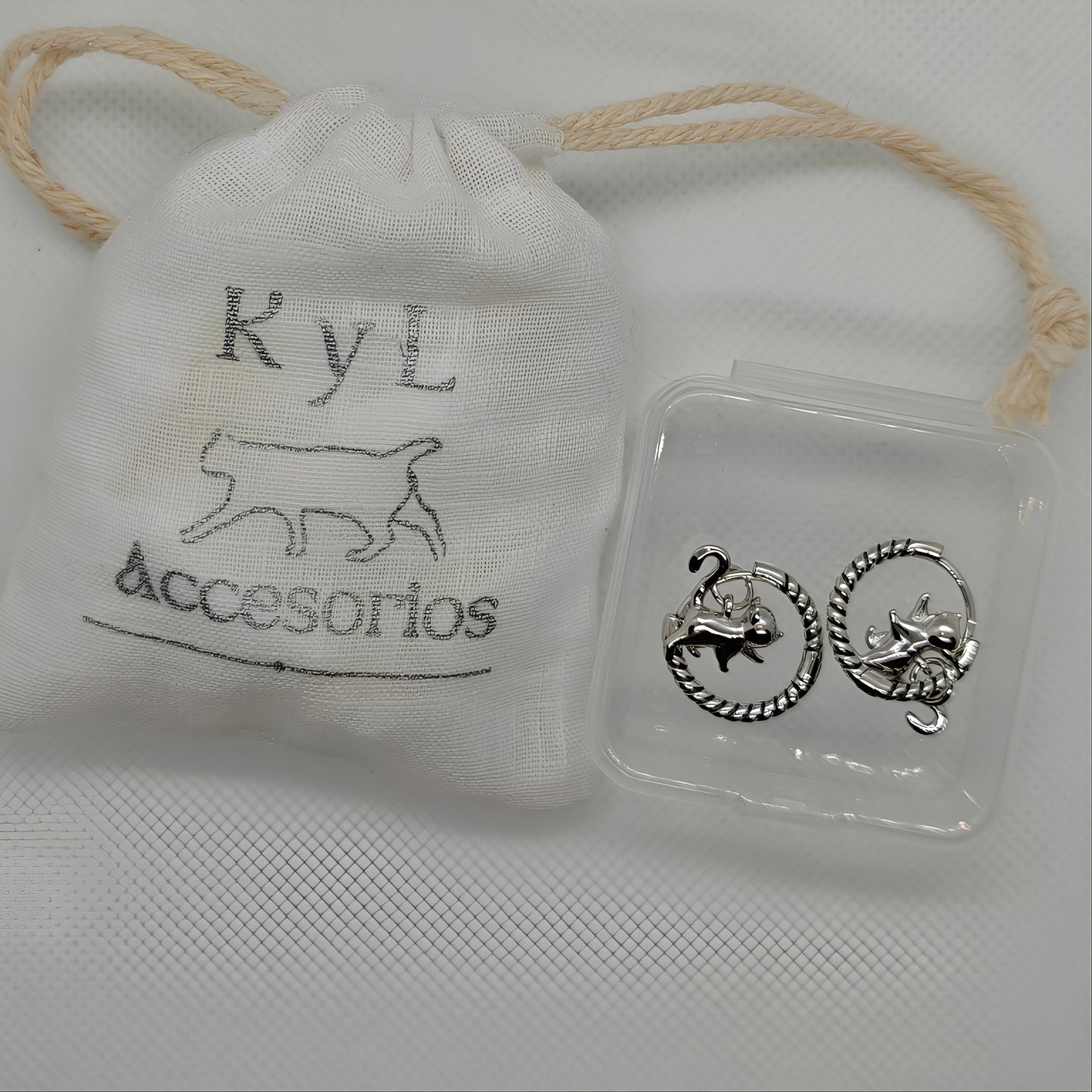 Pendientes Leo K y L Accesorios