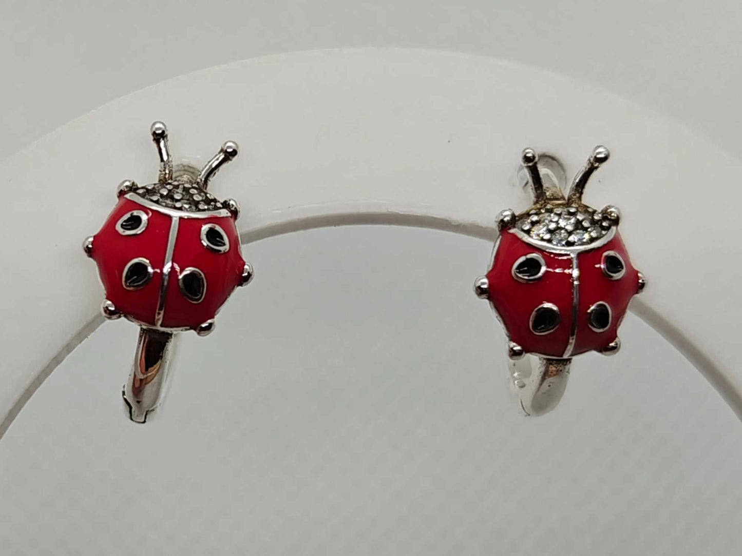 Pendientes Mariquita